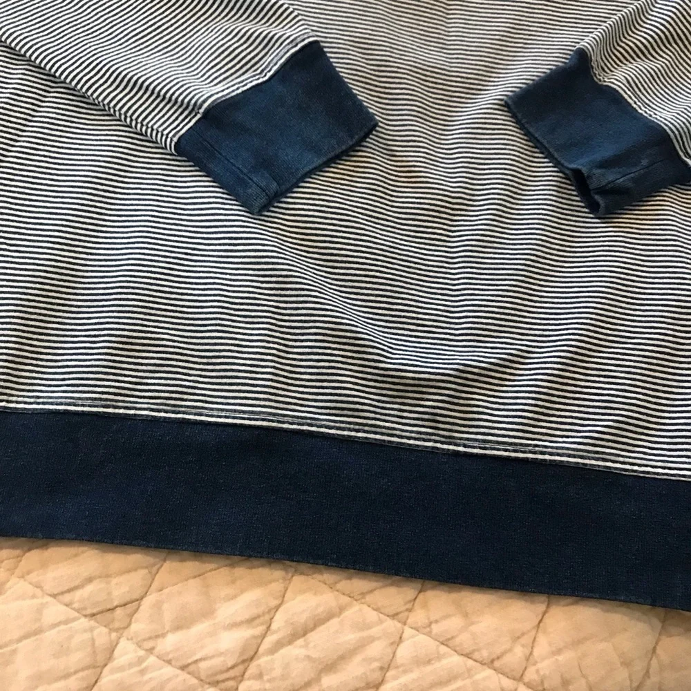 🚤J CREW Lightweight Sweatshirt